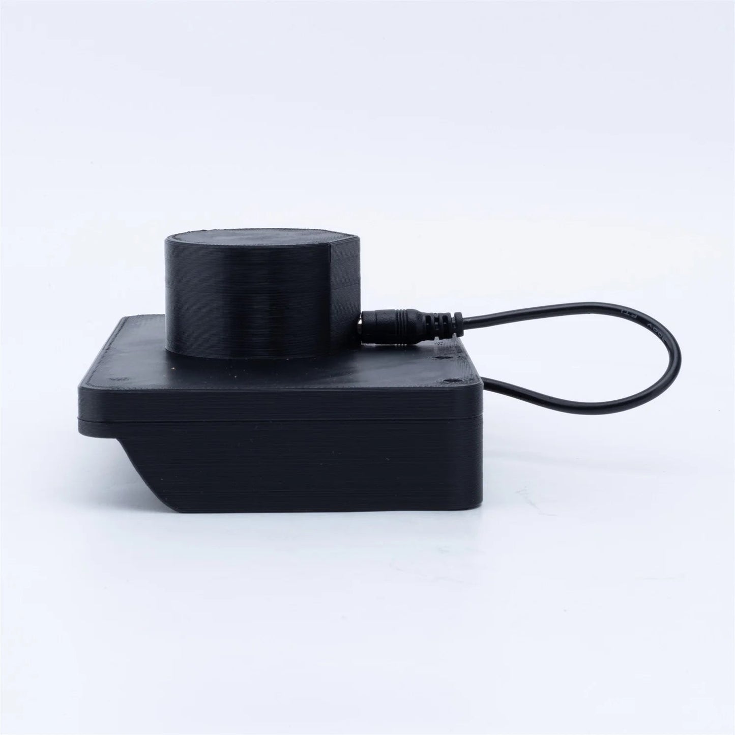 Starlink Mini Adapter for Dewalt 20v 60V Batteries. Provides power supply for Starlink Mini(No Batteries)
