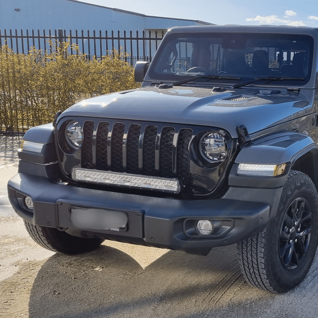 Jeep Gladiator 2020-on Light Bar Kit Behind Grille Integration Kit