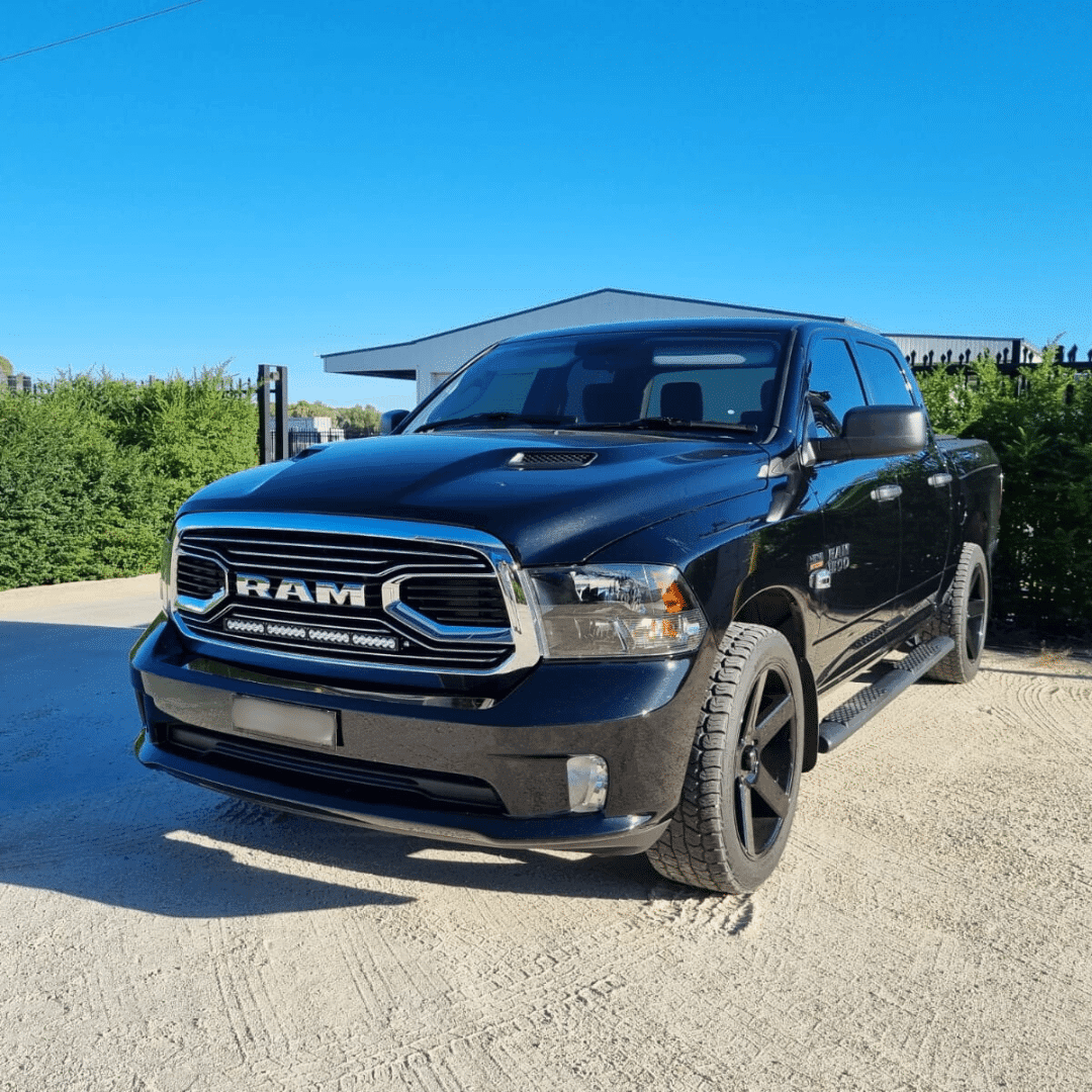 Ram 1500 DS Laramie 2018 – 2021 in Grille Integration Light Bar Kit Behind Grille Integration Kit