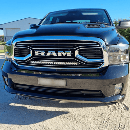 Ram 1500 DS Laramie 2018 – 2021 in Grille Integration Light Bar Kit